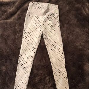 Fabletics high-waisted statement powerhold legging